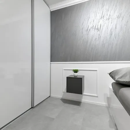 Sigma Exclusive * Zadar